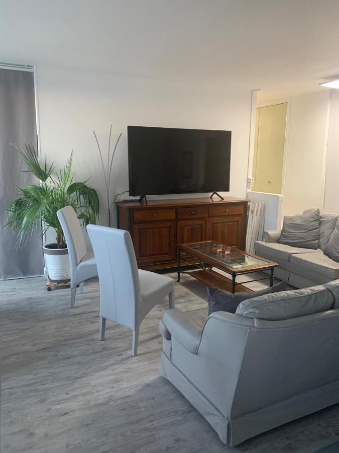 Grand Appartement Proche De Paris Chille Exterior foto