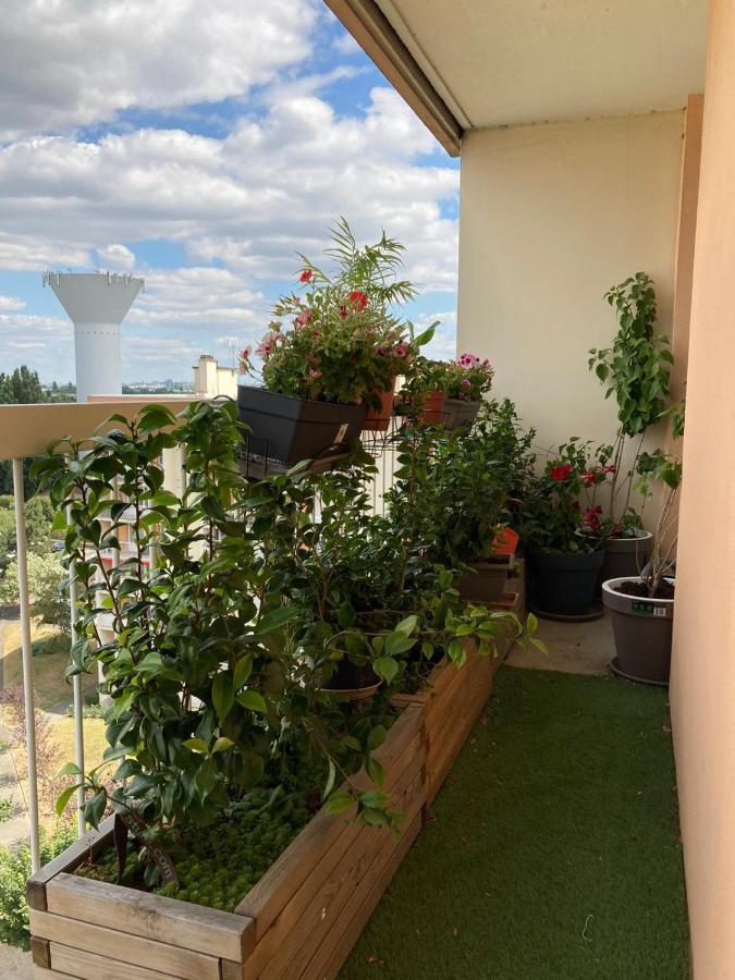 Grand Appartement Proche De Paris Chille Exterior foto